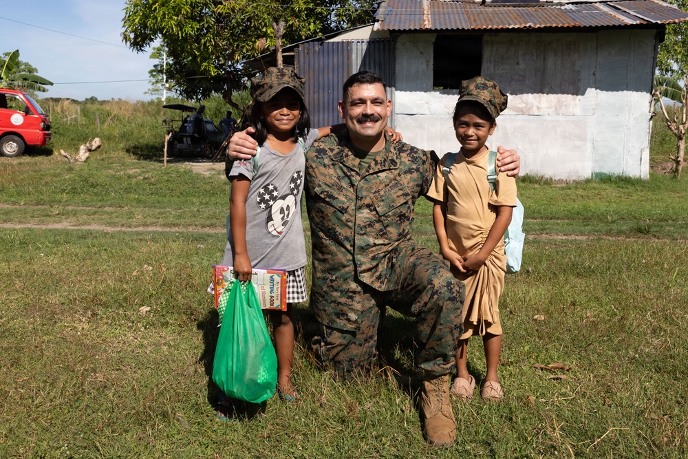 MRF-SEA, Philippine Service Members Support Filipino Communities During Local Holiday Outreach