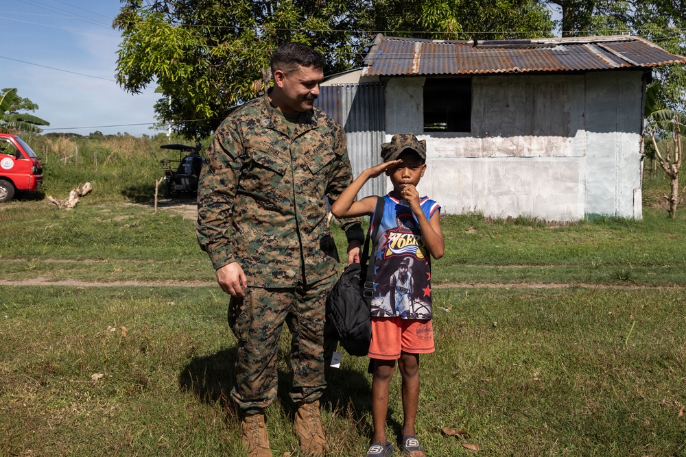 MRF-SEA, Philippine Service Members Support Filipino Communities During Local Holiday Outreach
