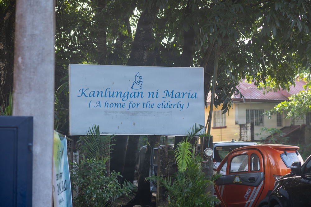 MRF-SEA, Philippine Service Members Support Filipino Communities During Local Holiday Outreach