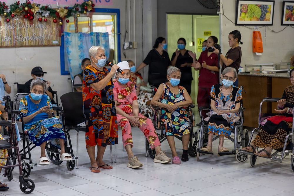 MRF-SEA, Philippine Service Members Support Filipino Communities During Local Holiday Outreach