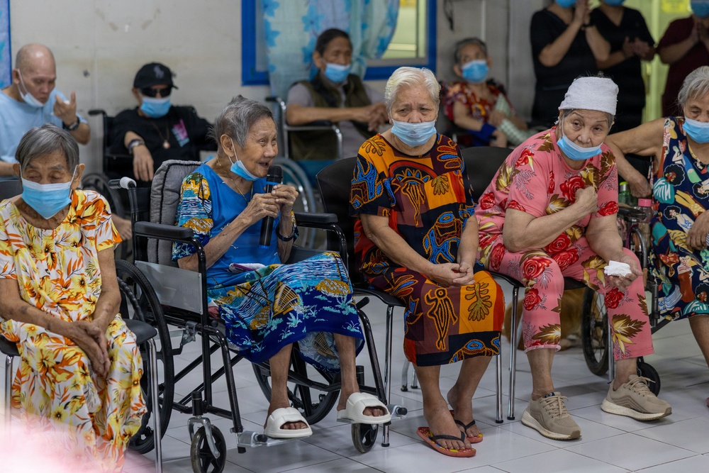 MRF-SEA, Philippine Service Members Support Filipino Communities During Local Holiday Outreach