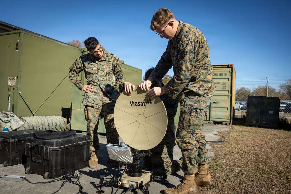 DVIDS - Images - U.S. Marine Corps Satellite Transmissions System ...