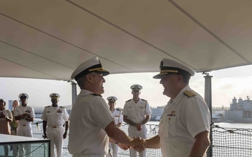 Navy Region Hawaii Commander Promoted to Two-Star Flag Officer