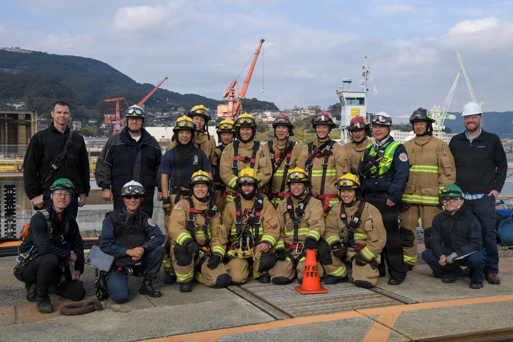 CNRJ Sasebo Fire and Emergency Services and SRF Conduct Confined Space Drilll