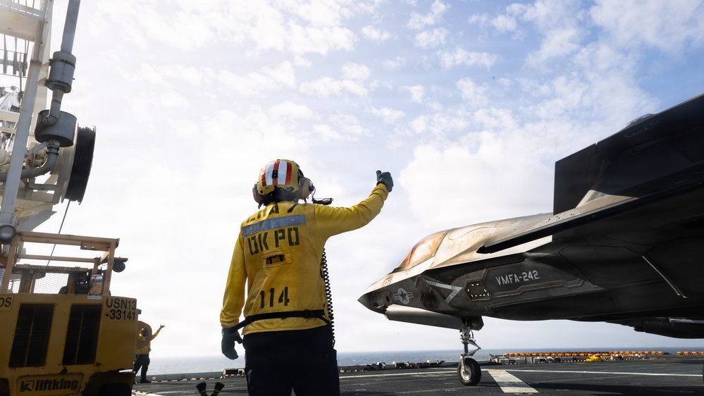 31st MEU | Flight Ops aboard USS Tripoli