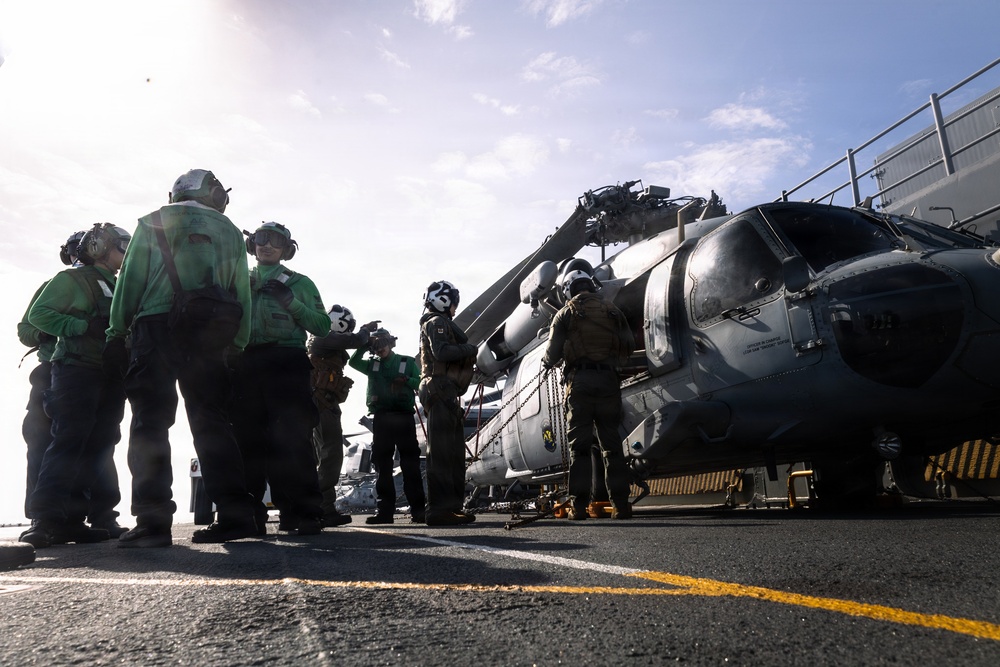 31st MEU | Flight Ops aboard USS Tripoli