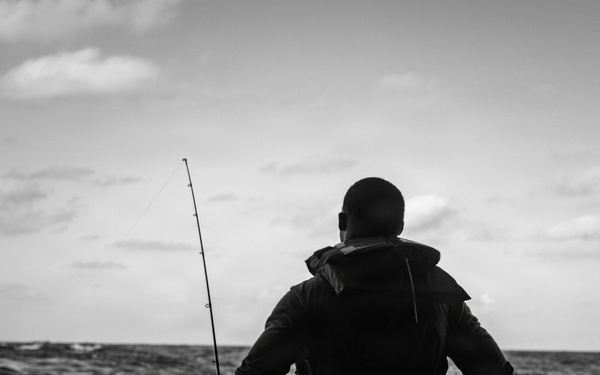 22nd MEU(SOC) | USS Fort Lauderdale Conducts Fish Call