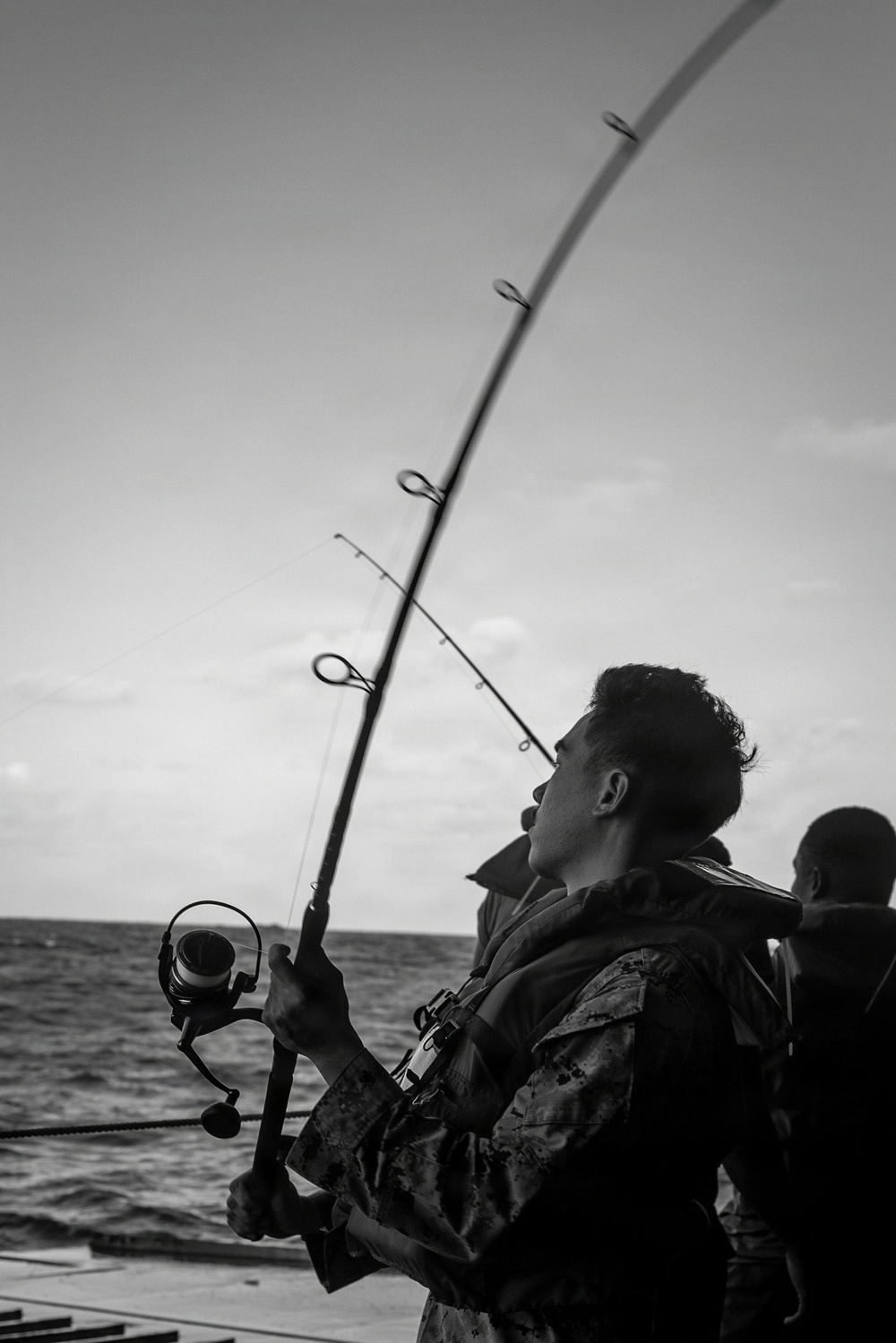 22nd MEU(SOC) | USS Fort Lauderdale Conducts Fish Call