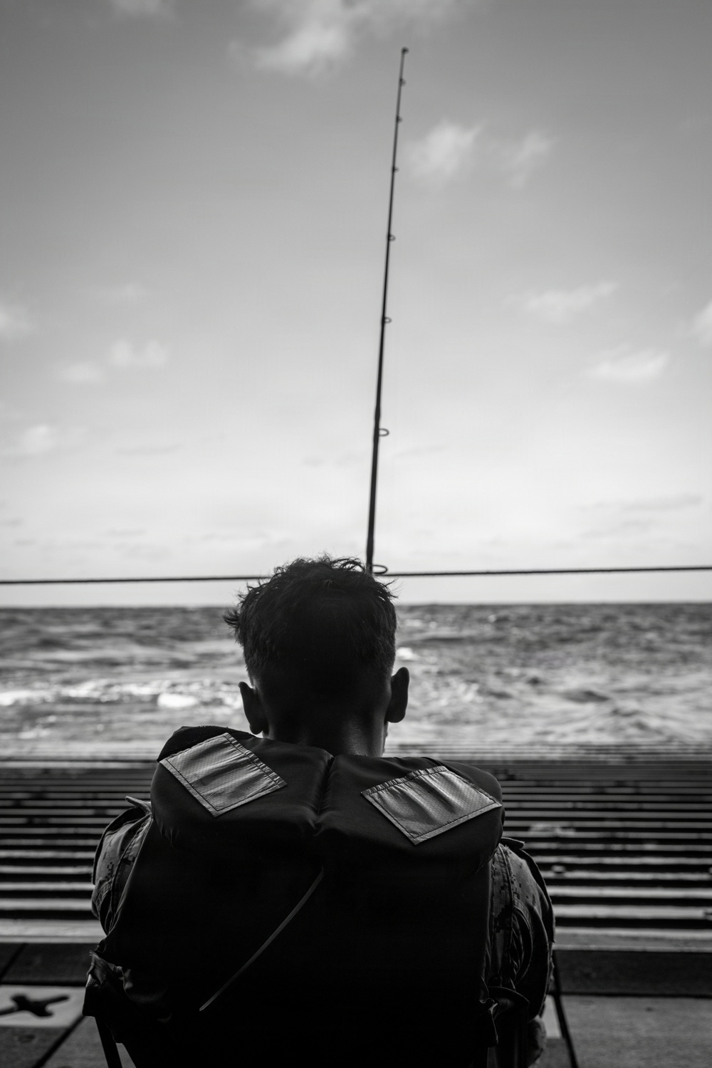 22nd MEU(SOC) | USS Fort Lauderdale Conducts Fish Call