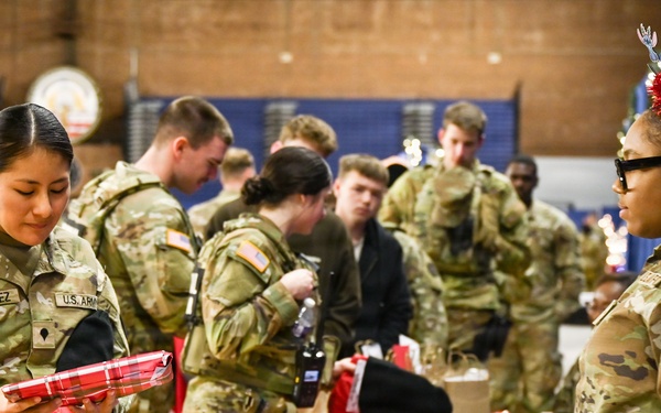 Guardsmen gather at D.C. Armory for holiday celebration