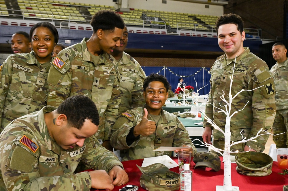 Guardsmen gather at D.C. Armory for holiday celebration