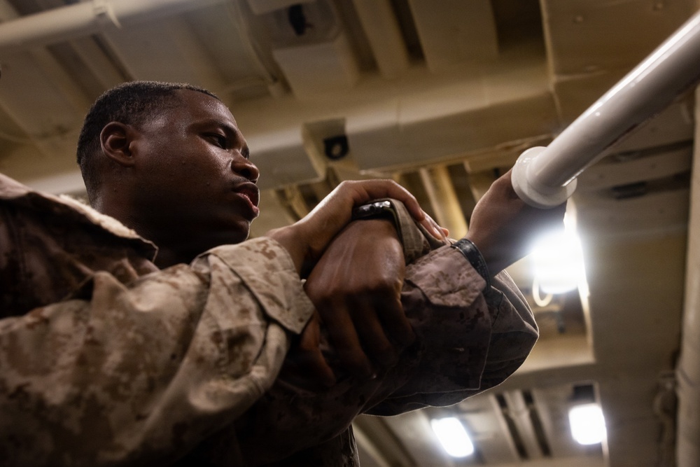 22nd MEU(SOC) | Marines Conduct MCMAP Aboard USS Fort Lauderdale
