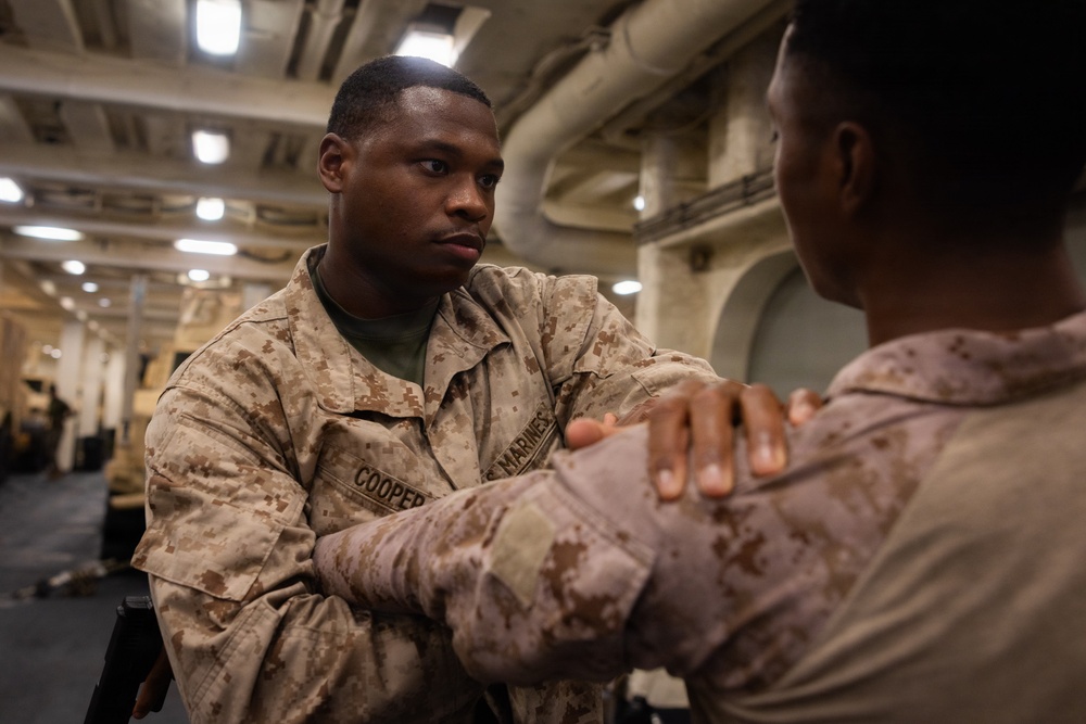 22nd MEU(SOC) | Marines Conduct MCMAP Aboard USS Fort Lauderdale