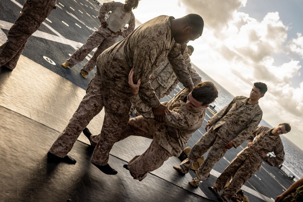 22nd MEU(SOC) | Marines Conduct MCMAP Aboard USS Fort Lauderdale