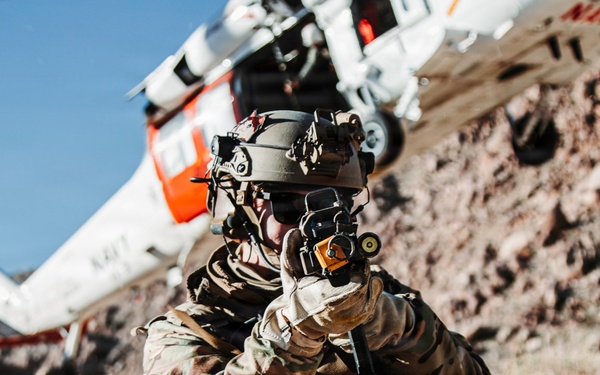 EOD Technicians Conduct a CSAR Drill