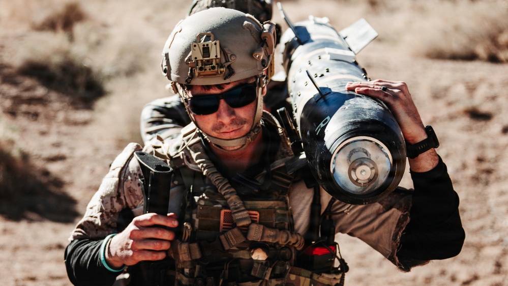 EOD Technicians Conduct a CSAR Drill