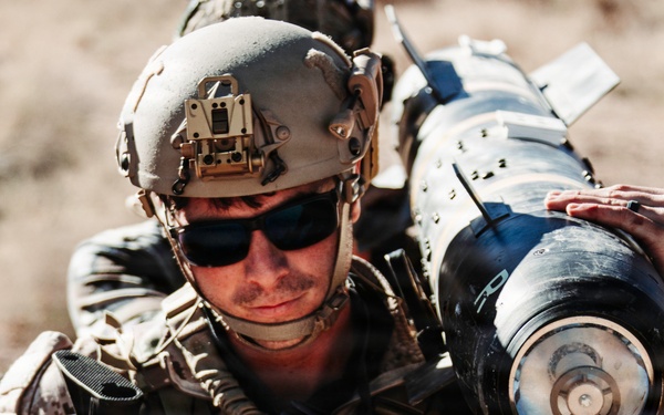 EOD Technicians Conduct a CSAR Drill