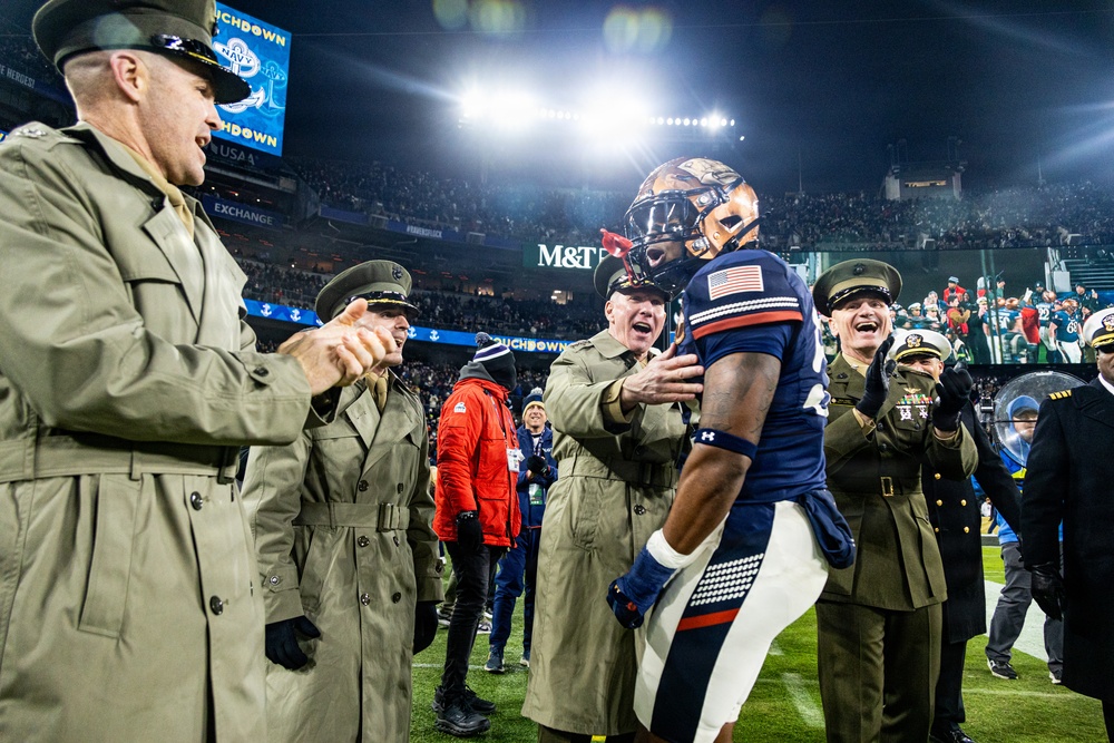 The Commandant, Gen. Eric M. Smith attends the 2025 Army Navy Football Game