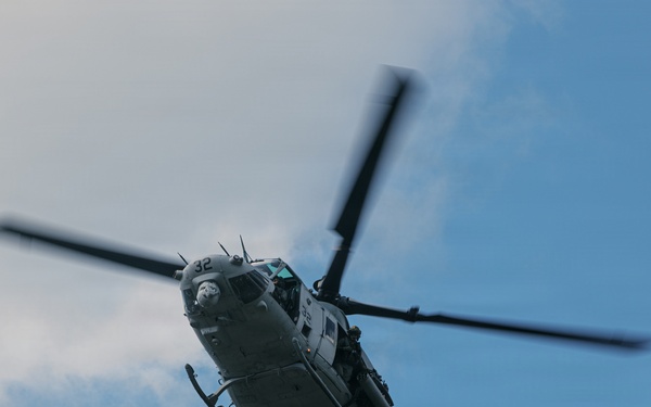 II MEF CG Visits 22nd MEU(SOC) in Puerto Rico