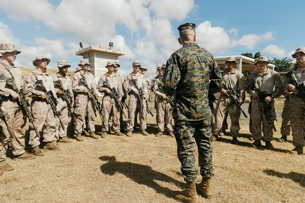 II MEF CG Visits 22nd MEU(SOC) in Puerto Rico