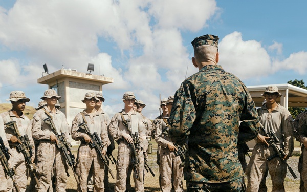 II MEF CG Visits 22nd MEU(SOC) in Puerto Rico