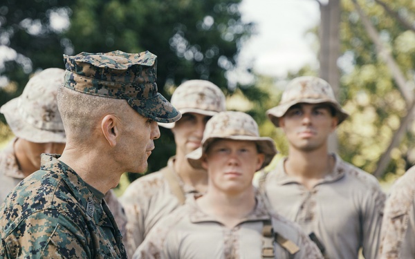 II MEF CG Visits 22nd MEU(SOC) in Puerto Rico