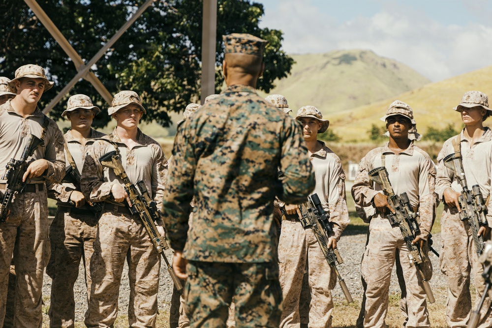 II MEF CG Visits 22nd MEU(SOC) in Puerto Rico