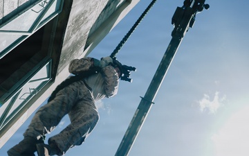 22nd MEU(SOC) | Lima Co. Fast Rope Training