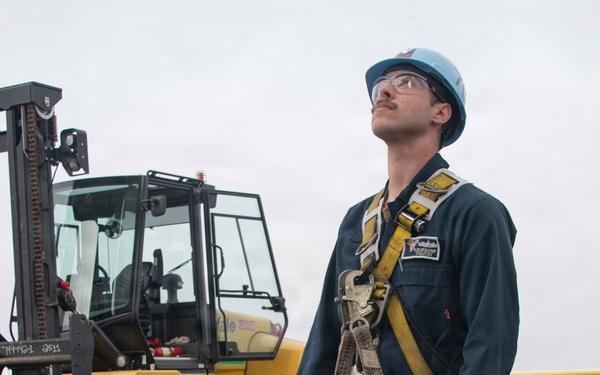 USS Carl Vinson (CVN 70) Daily Operations