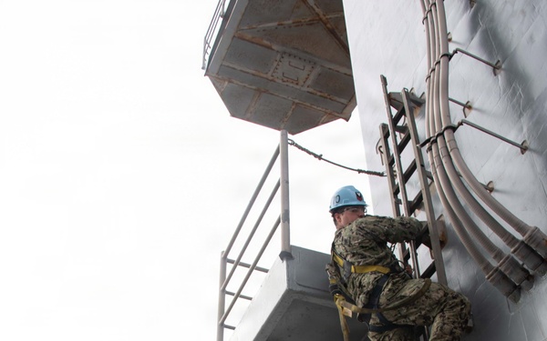 USS Carl Vinson (CVN 70) Daily Operations