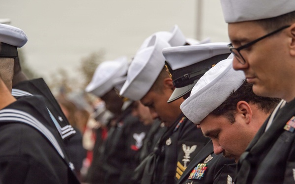 USS Carl Vinson (CVN 70) Wreaths Across America