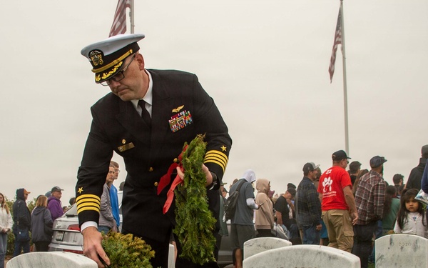 USS Carl Vinson (CVN 70) Wreaths Across America