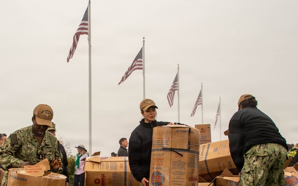 USS Carl Vinson (CVN 70) Wreaths Across America
