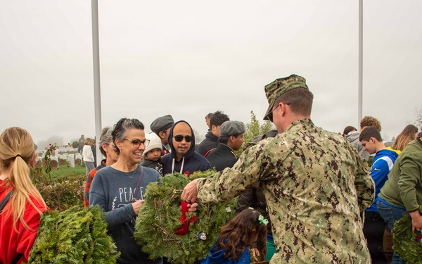 USS Carl Vinson (CVN 70) Wreaths Across America