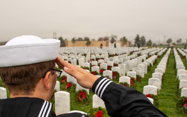 USS Carl Vinson (CVN 70) Wreaths Across America