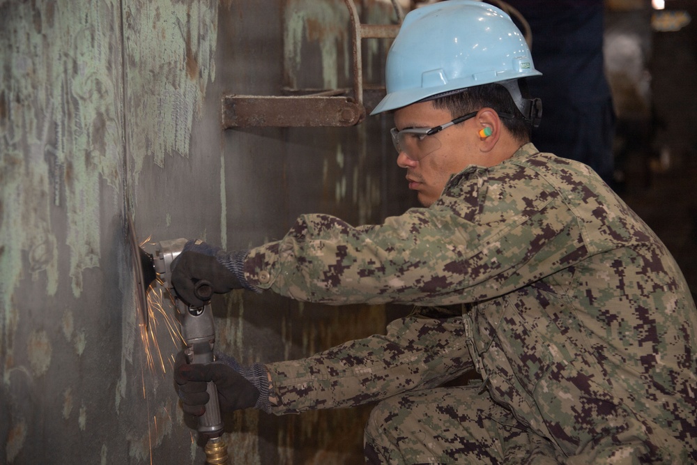 USS Carl Vinson (CVN 70) Daily Operations