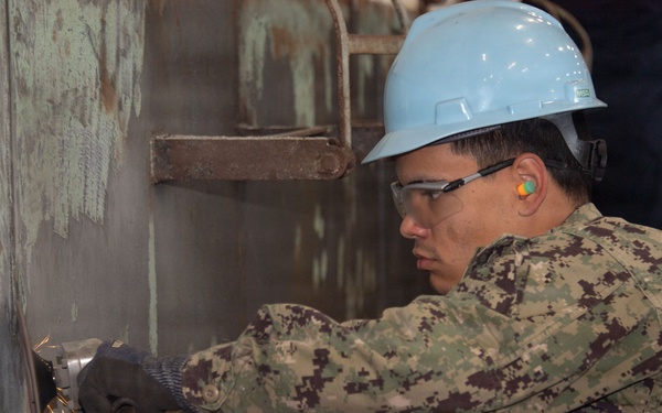 USS Carl Vinson (CVN 70) Daily Operations