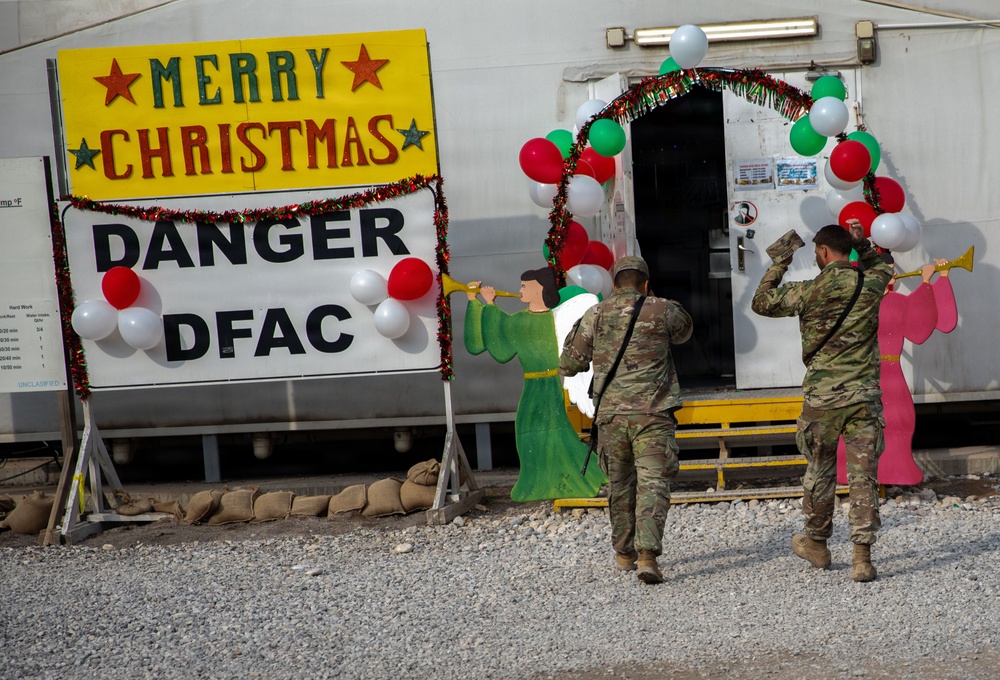 Coalition Service Members Deployed to Iraq Celebrate The Holidays Inside LSA Danger DFAC