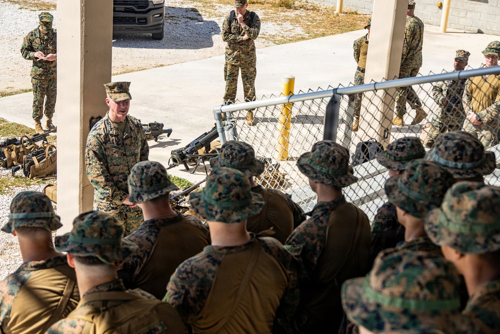 The Commandant, Gen. Eric M. Smith visits VMFA-225 and the 22nd MEU