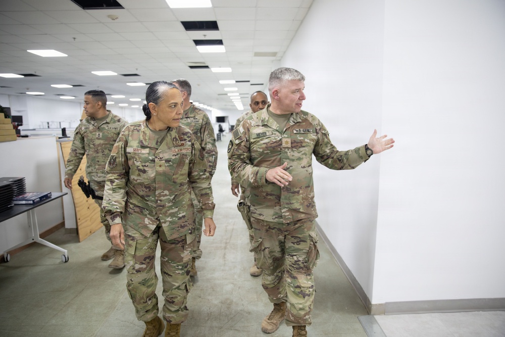 New Jersey Adjutant General Visits the 42nd Regional Support Group