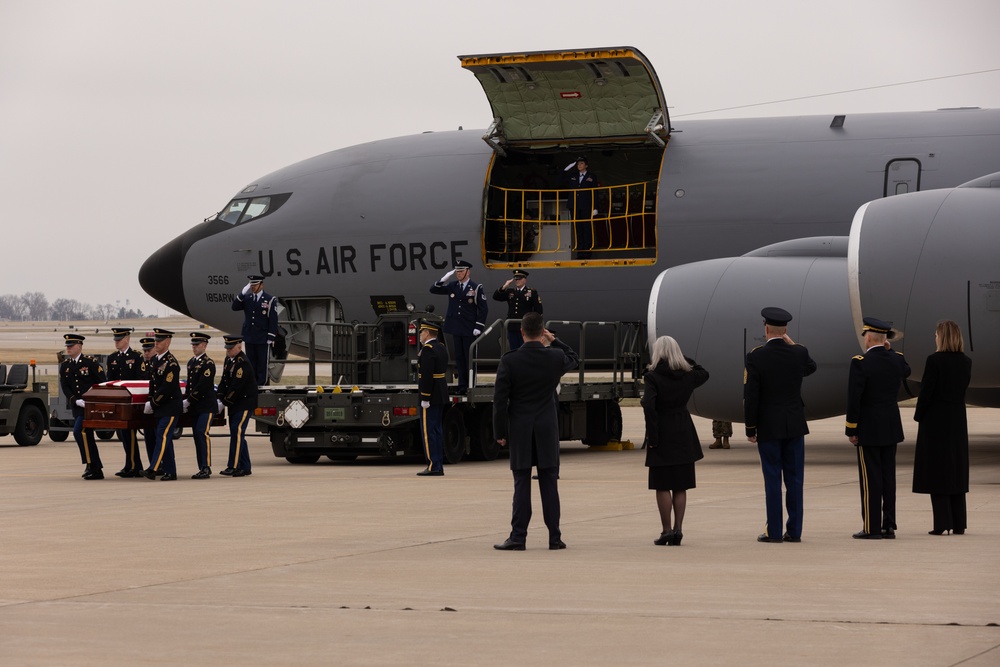 Iowa leaders observe honorable transfer of fallen Iowa National Guard Soldiers