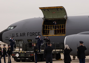 Iowa leaders observe honorable transfer of fallen Iowa National Guard Soldiers