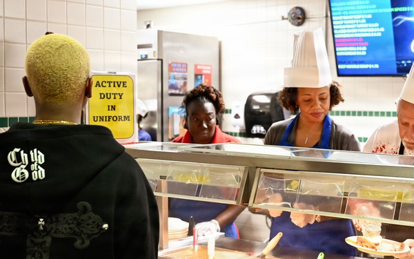 552nd Air Control Wing host Christmas Lunch