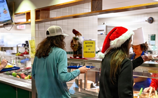 552nd Air Control Wing host Christmas Lunch