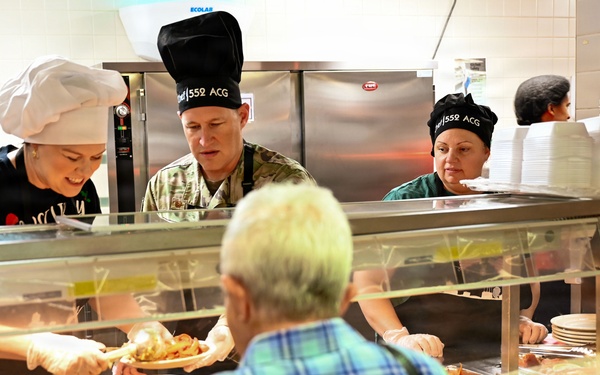 552nd Air Control Wing host Christmas Lunch