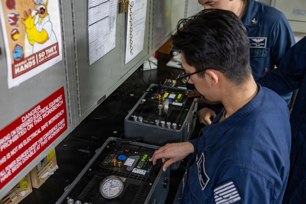USS Iwo Jima Conducts Temperature Gauge Calibration
