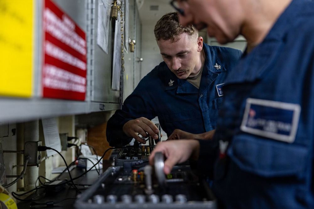 USS Iwo Jima Conducts Temperature Gauge Calibration