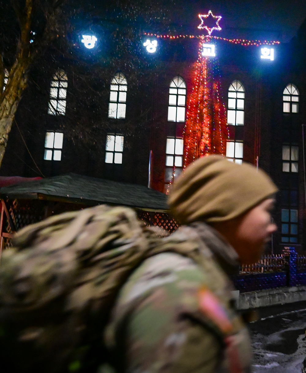 Raiders Ruck Holiday Cheer to Local Orphanage