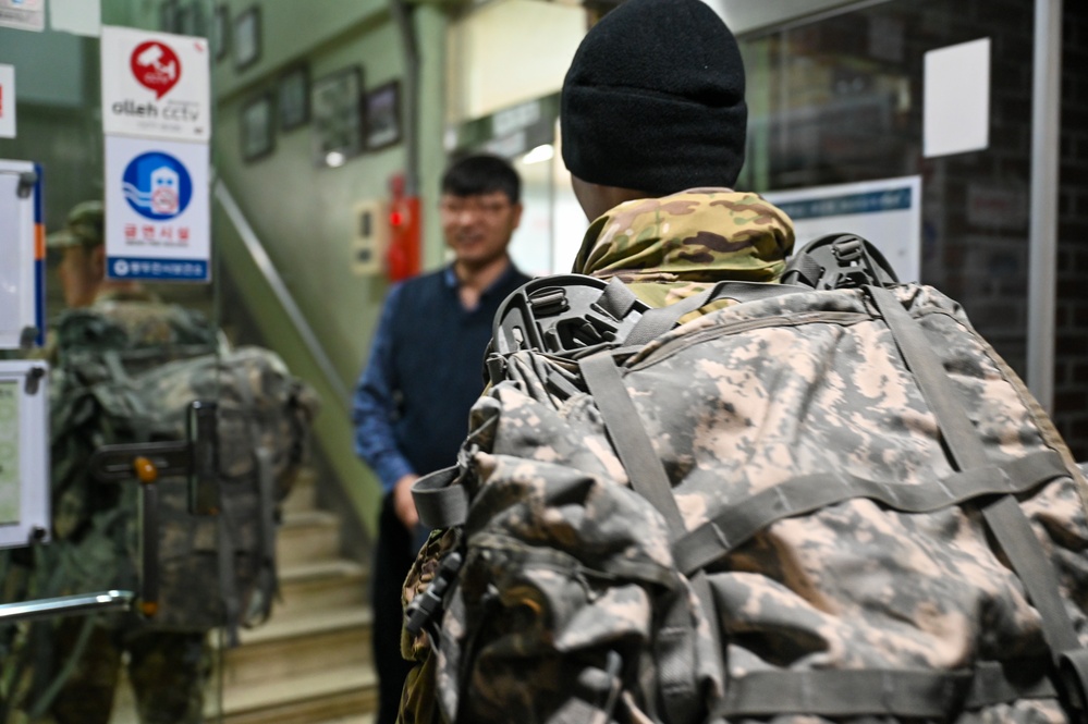 Raiders Ruck Holiday Cheer to Local Orphanage