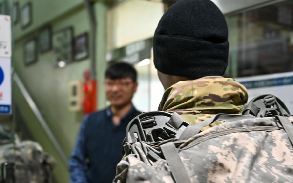 Raiders Ruck Holiday Cheer to Local Orphanage